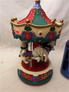 Avon Santa's Caroling Carousel [works]