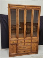 Stanley Furniture China Cabinet 
80×50×16