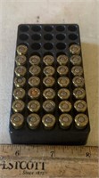 (32 PIECES) .32 AUTOMATIC AMMO W/TRAY