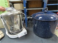 Sunbeam Rotisserie, enamel pot w/lid.