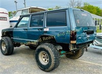 4WD. 1998 JEEP CHEROKEE, APPROX 277,641 MILES