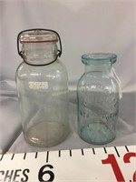 The Liquid Carbonic Company jar with lid,