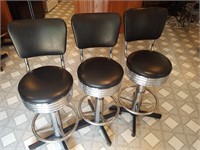 Black & chrome retro bar stools