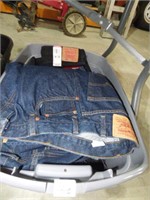 TOTE OF NEW LEVI MENS JEANS & OTHER PANTS