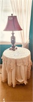 LAMP AND 3 LEG TABLE WITH CLOTH, GLASS/DOILIE