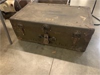 ANTIQUE ARMY FOOT LOCKER