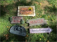 5 Halloween signs