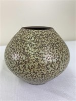 Vintage art pottery vase 4.5"