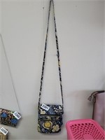 VERA BRADLEY CROSS BODY PURSE