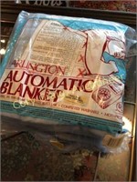 Full size electric blanket with control,