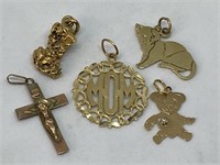 Assorted Gold Charms Some Hallmarked 14kt