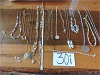 Costume Jewelry Lot Necklaces