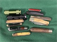 Bag of Pocket Knives & 2 Flashlights