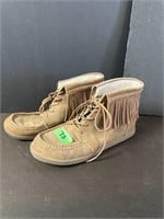 Fringed lined ladies boots- size 8
