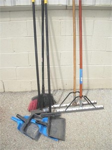 Squeegees & Brooms