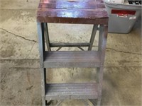 METAL STEP LADDER