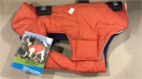 RC pet dog puffy vest , size 10 small,  Has 3M