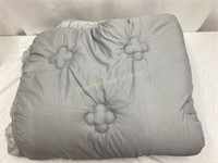 Grey Padded mattress cover for a full bed