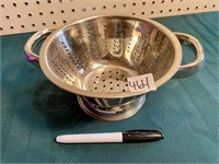 SMALL METAL STRAINER