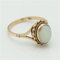 Gold and Opal Ring Hallmarked Birmingham 375