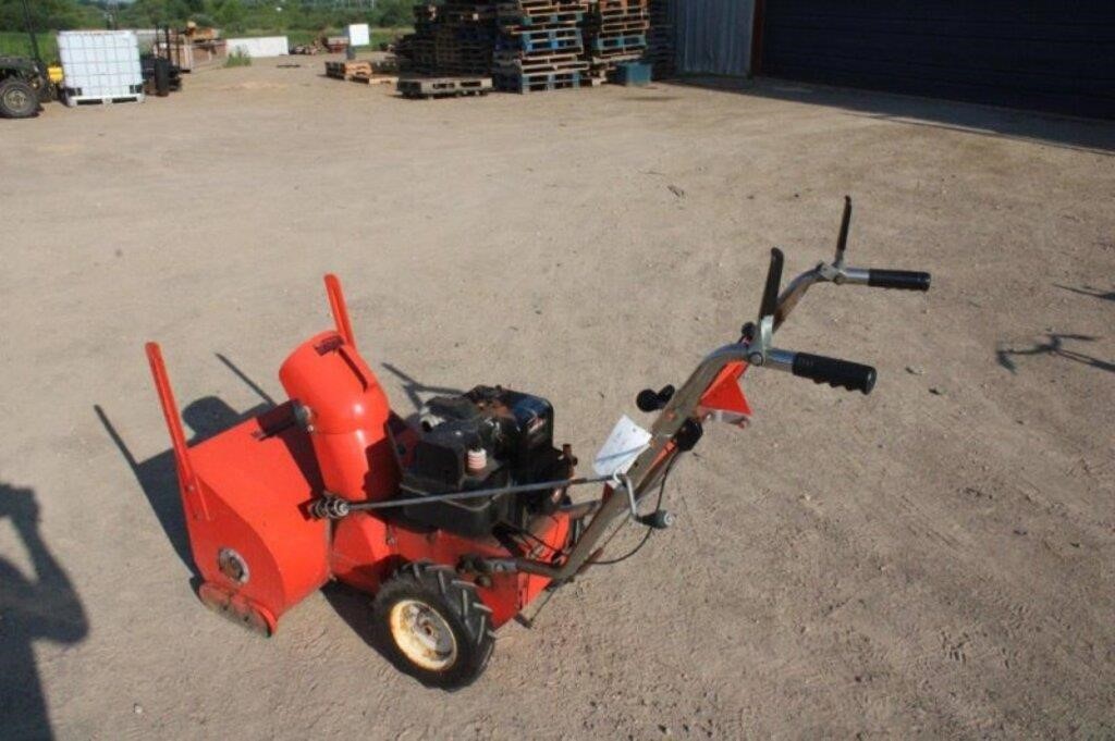 24'' Montgomery Ward 5hp Snow Blower Self Propelle