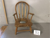 WOODEN POTTY CHAIR