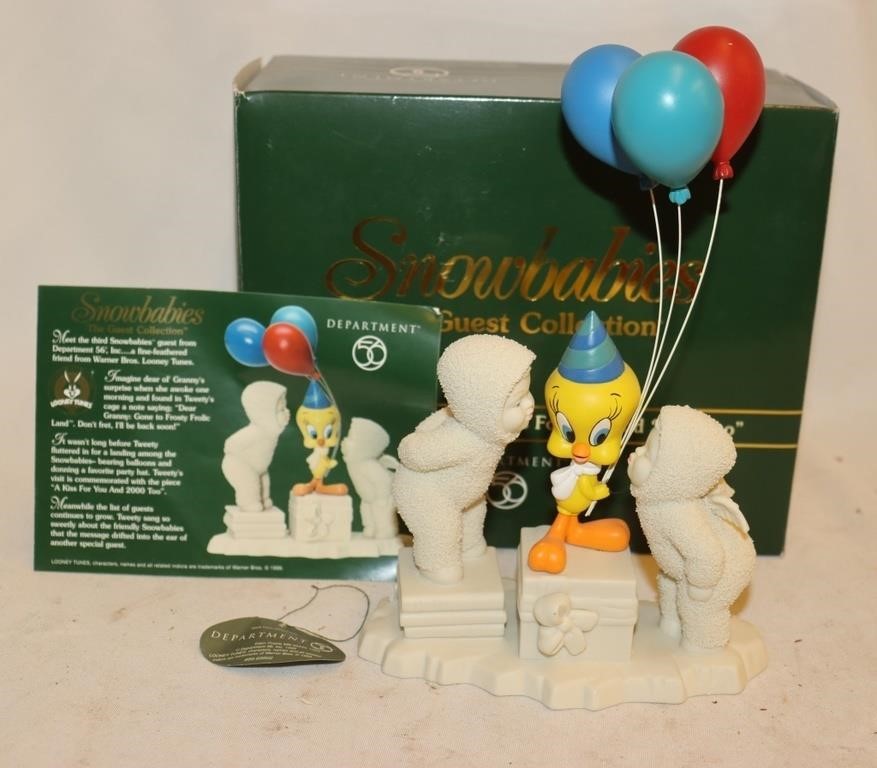 Department 56 Snow Babies & Looney Toons Figure