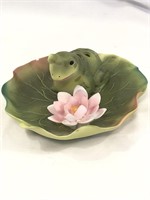 Dept 56 Ceramic Frog on Lily Pad Flower Frog