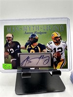 AARON RODGERS FOOTBALL CARD