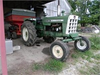 Oliver 1850 Diesel tractor