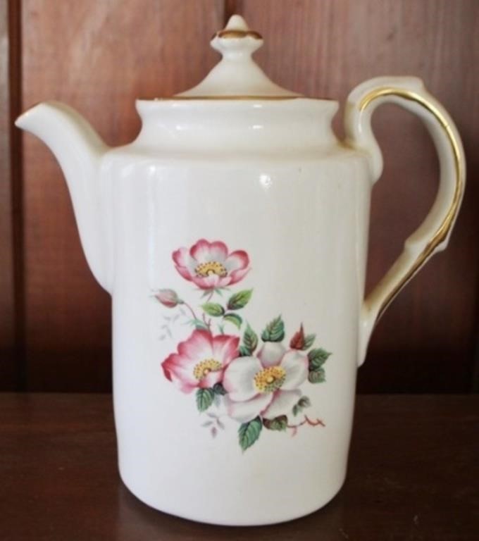 Vintage Teapot - 7" tall