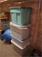 7 Storage Totes with Lids