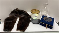 Ladies mink collar, glass vase, Verbatim DVD-R