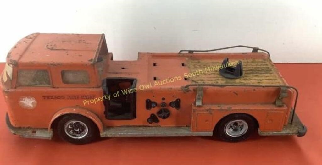 Vtg Fire truck Condition as pictured  26"