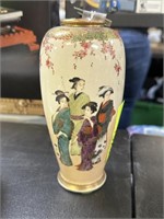 VTG POSS ATQ JAPANESE SATSUMA PORCELAIN VASE SIGD