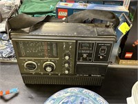 VINTAGE READERS DIGEST RADIO MULTI BAND