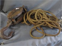 Pulley hook and rope