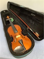 Violin in Case   Bow Needs Restrung