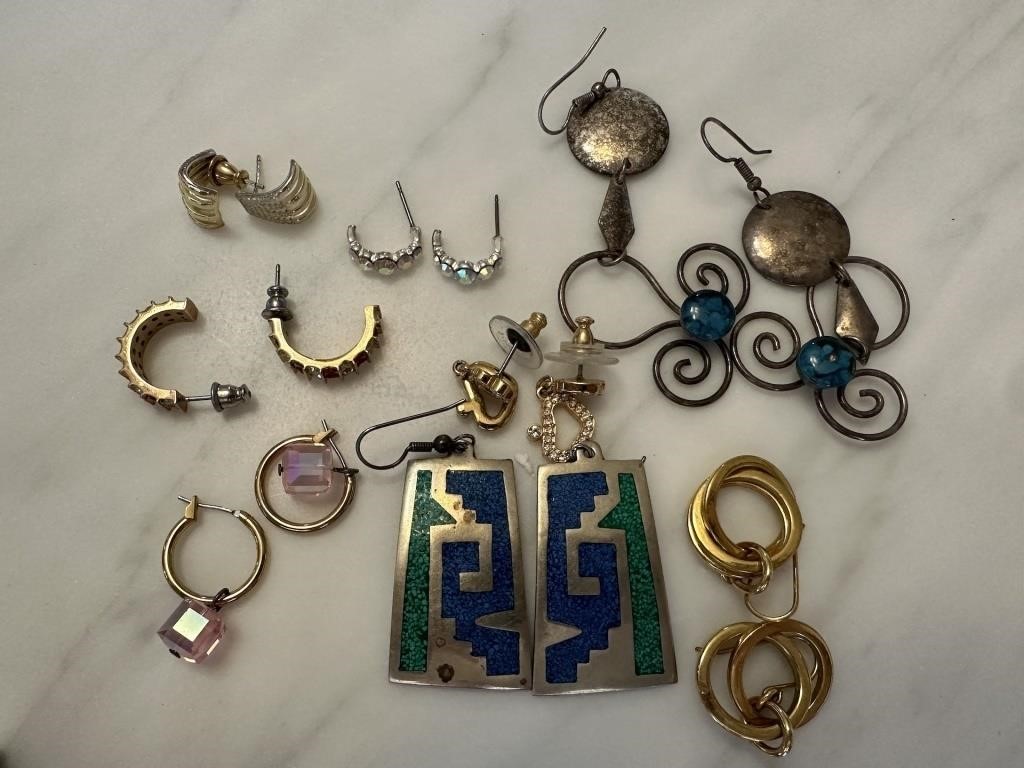 LARGE LOT OF EARRINGS