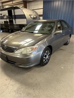 2004 Toyota CAMRY LE