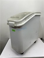 Rubbermaid Portable Ingredient Bin NSF Approved