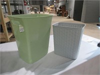 2 wastepaper bins
