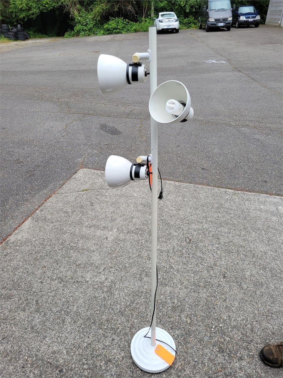 3-Light Standing Lamp
