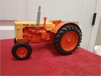 Case 600 display tractor