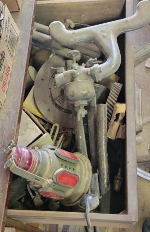 LIVE AUCTION-Gas Pumps/Globes, Signs, Vehicles, Woodworking