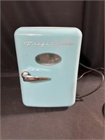 Frigidaire Electric Cooler/Refrigerator Small