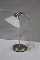 Table lamp with adjustable head, 19.25"H