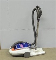 Kenmore Vacuum Cleaner W/ Bags