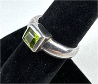 925 Silver Peridot Ring