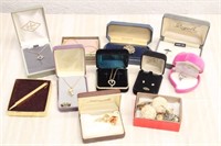 LOT OF VARIOUS COSTUME JEWELRY